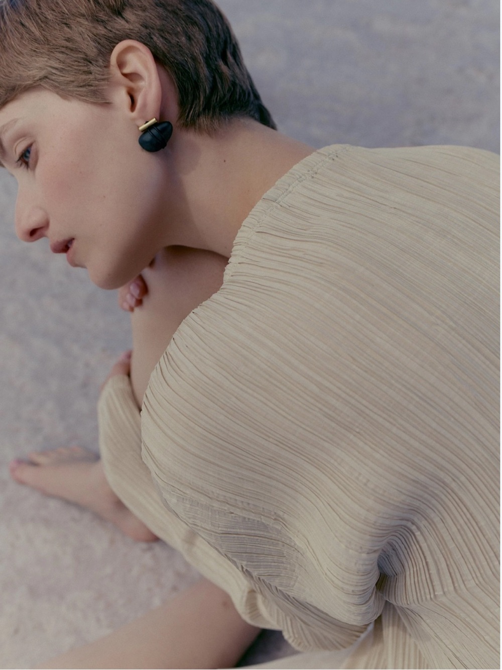 Polène Téré Stud Earrings in Black Marble